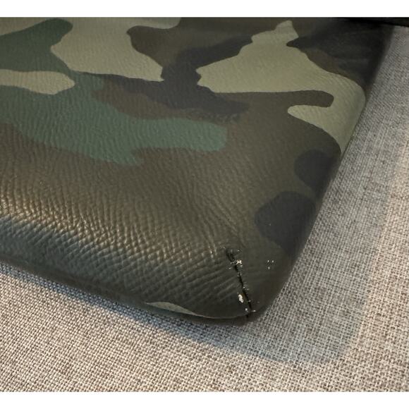 Vintage Coach Camo Dark Green/ Multi Pebble Leather Crossbody Bag - Picture 7 of 14